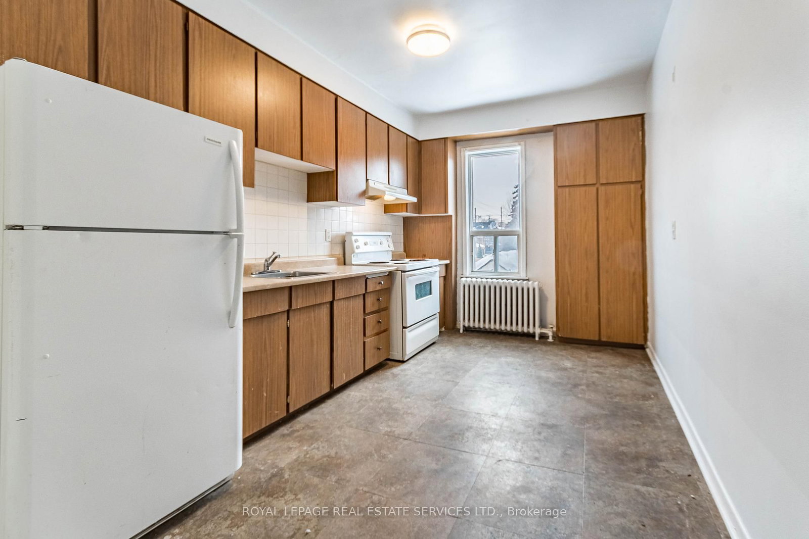 1160 Dufferin Street - Photo 17