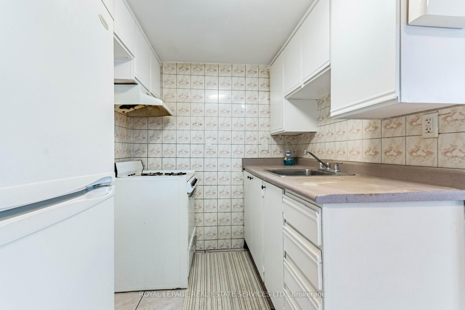 1160 Dufferin Street - Photo 6