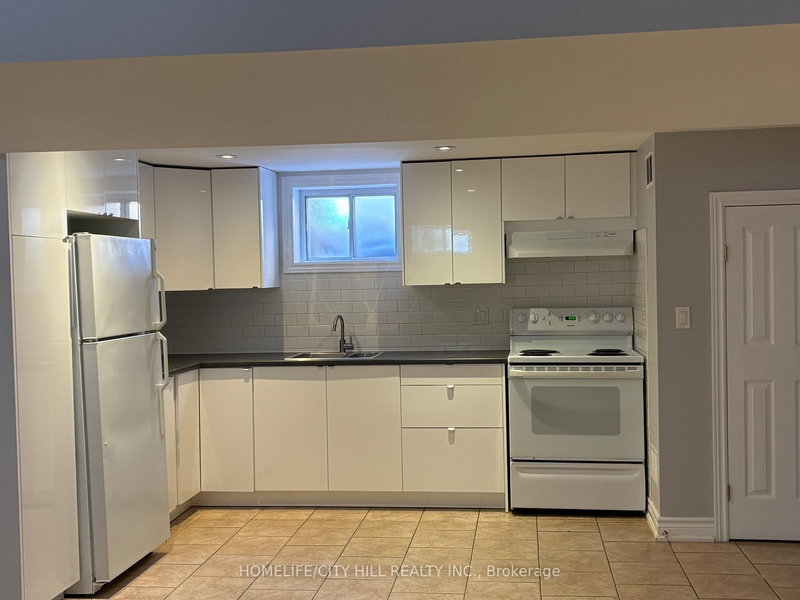 34 Flamborough Dr, Toronto, M6M 2R4 | Image 2