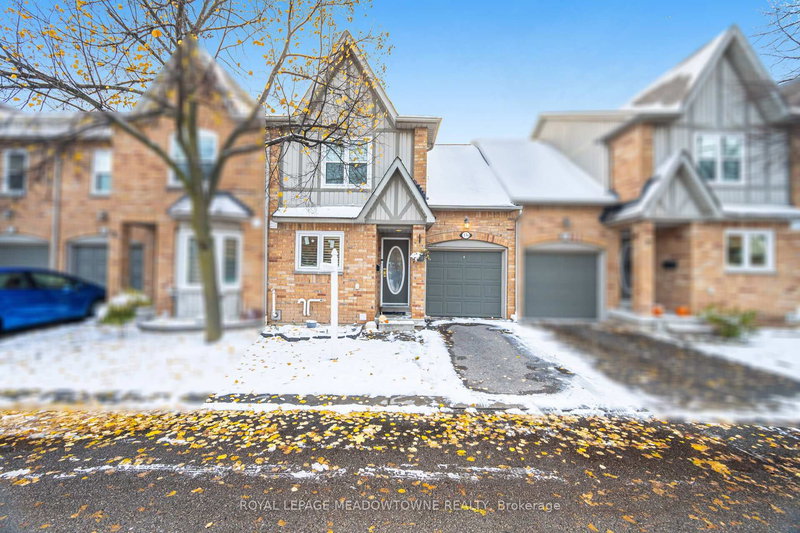 15B - 5865 Dalebrook Cres, Mississauga, L5M 5X1 | Image 2