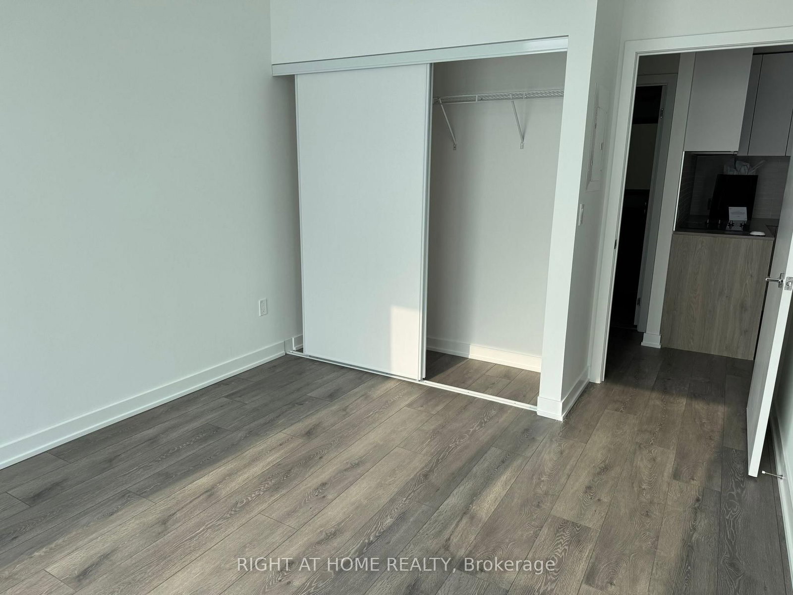 1007 The Queensway, Unit 1014 - Photo 4