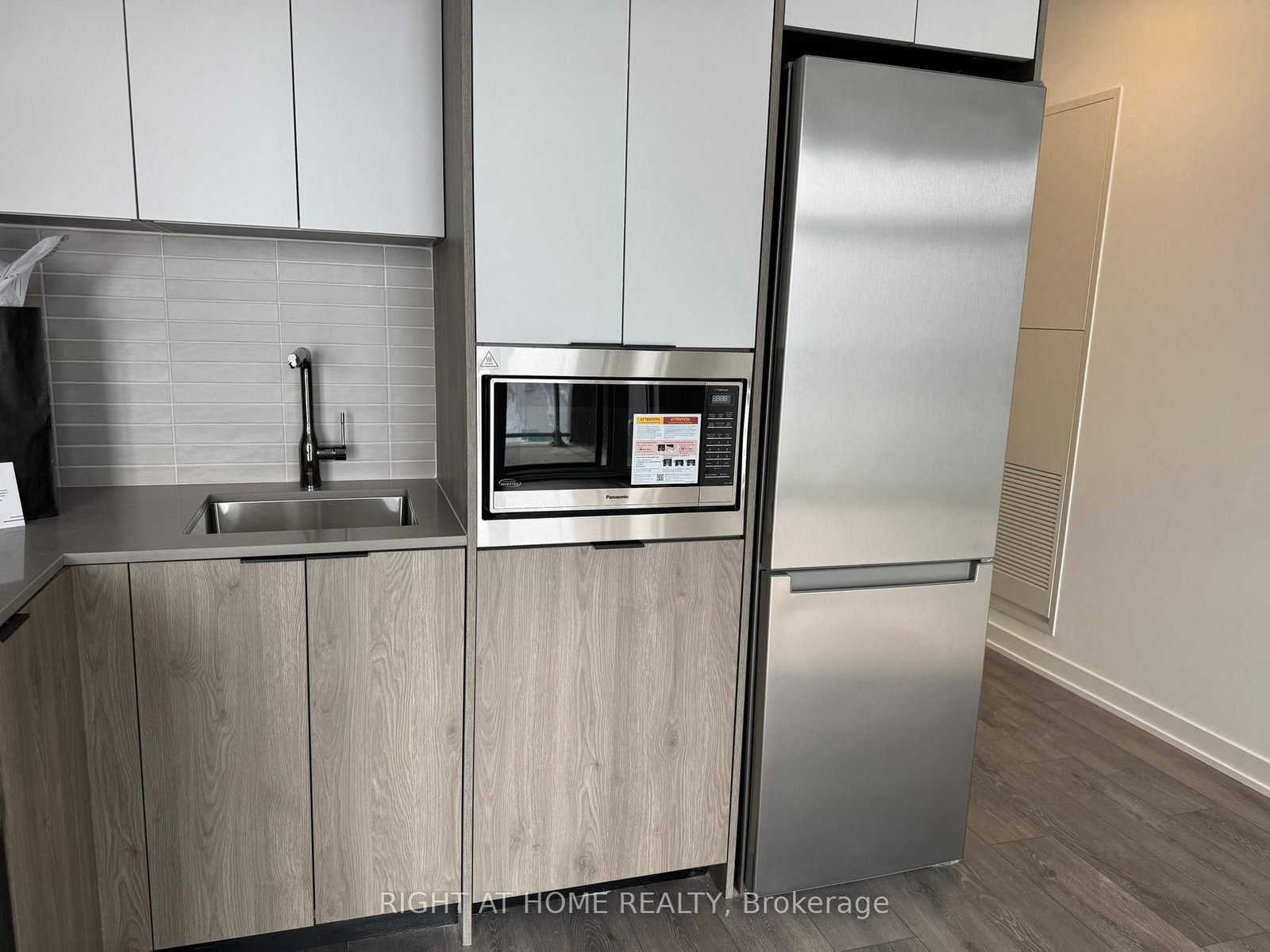 1007 The Queensway, Unit 1014 - Photo 5