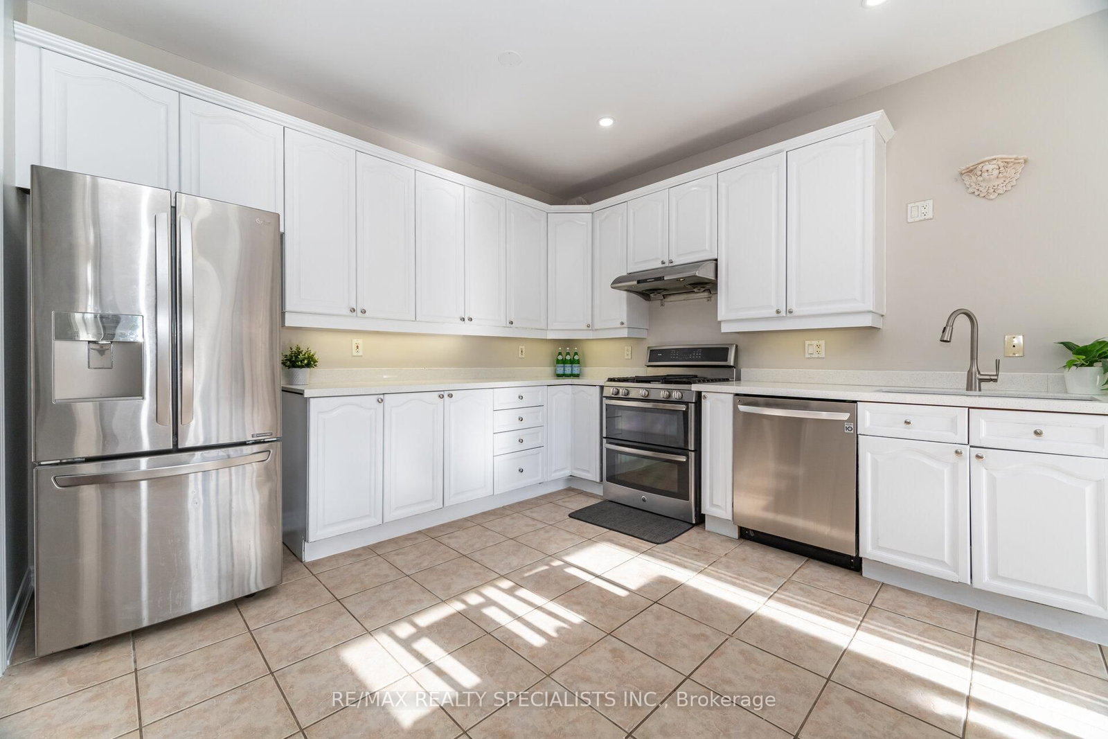 Detached House for sale at 1321 Roper Drive, Milton, Ontario, L9T 6E4 - Dempsey - MLS: W12777300