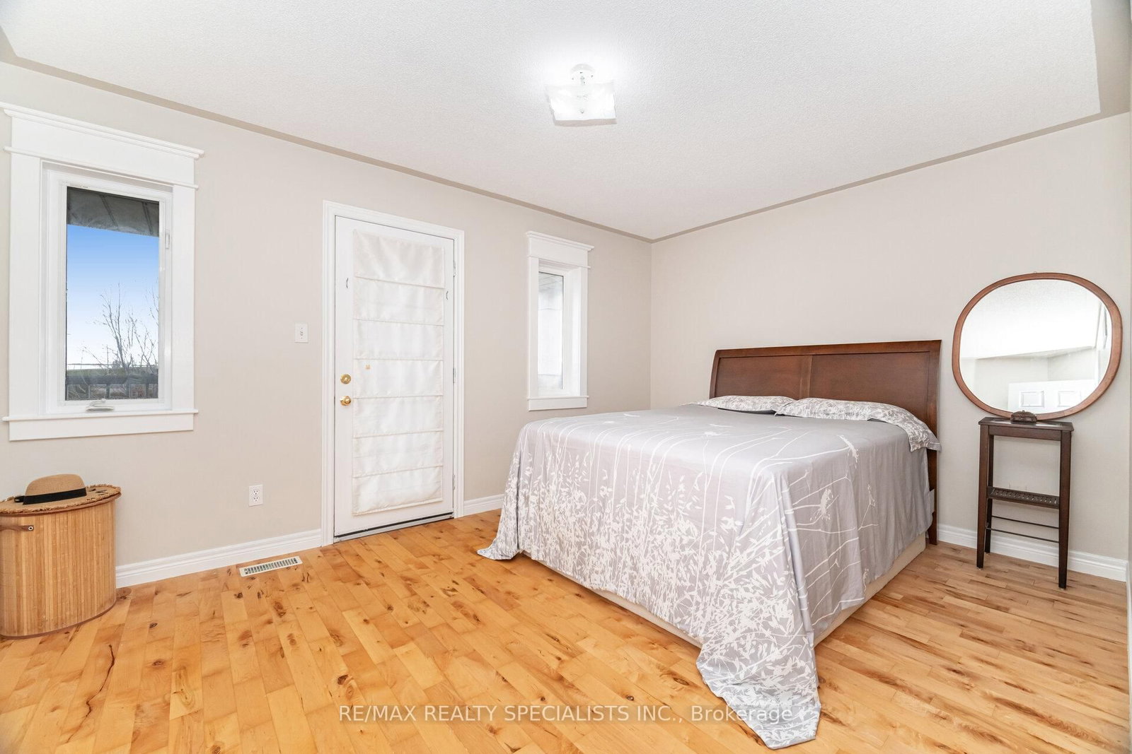 Detached House for sale at 1321 Roper Drive, Milton, Ontario, L9T 6E4 - Dempsey - MLS: W12777300