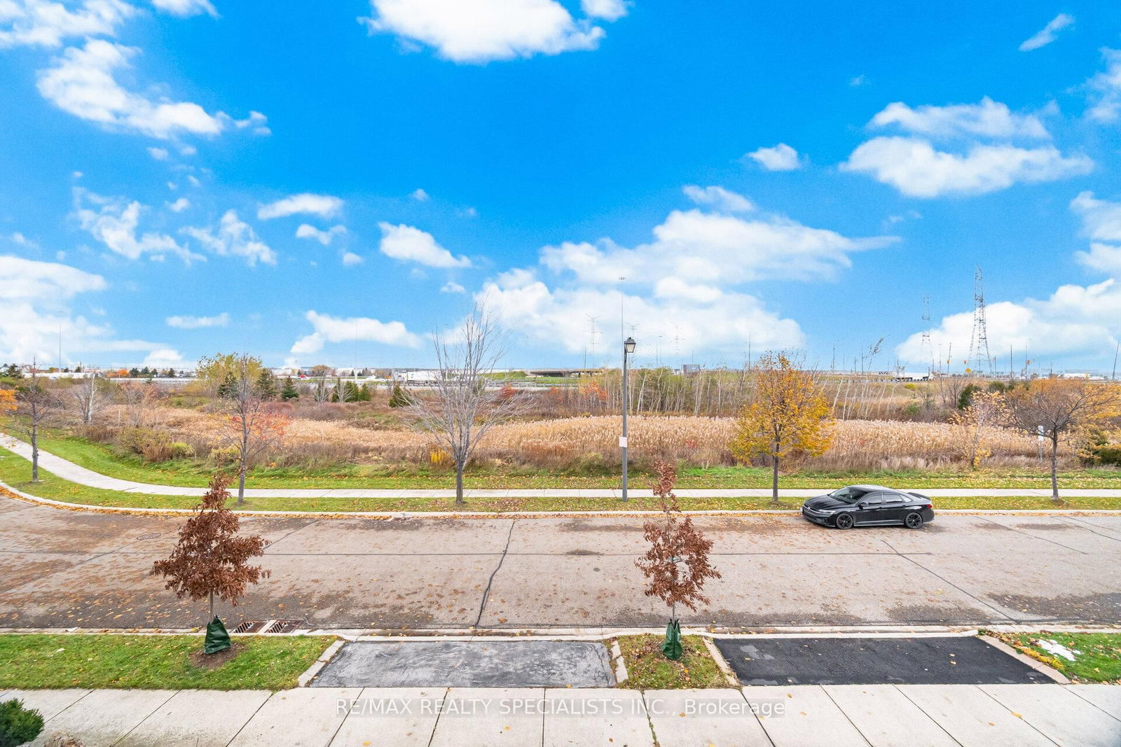 Detached House for sale at 1321 Roper Drive, Milton, Ontario, L9T 6E4 - Dempsey - MLS: W12777300