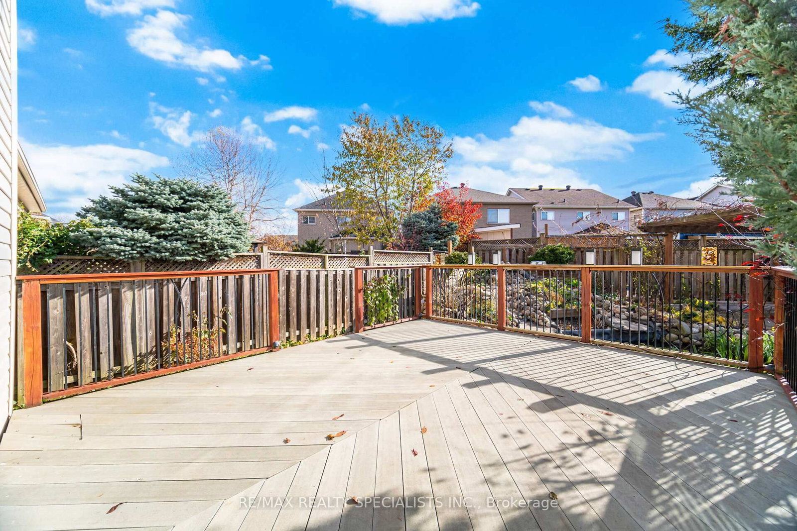 Detached House for sale at 1321 Roper Drive, Milton, Ontario, L9T 6E4 - Dempsey - MLS: W12777300