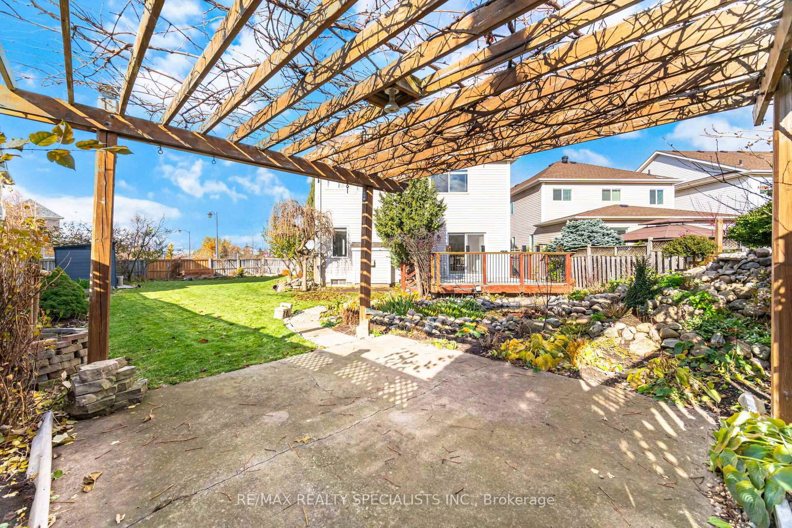 Detached House for sale at 1321 Roper Drive, Milton, Ontario, L9T 6E4 - Dempsey - MLS: W12777300