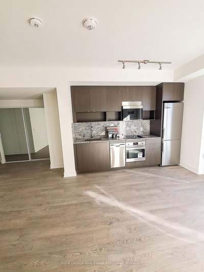 1926-9 Mabelle Avenue, Toronto, Ontario image-0-1