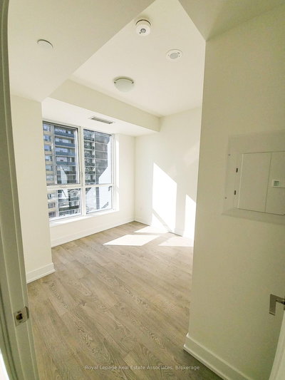 1926-9 Mabelle Avenue, Toronto, Ontario image-0-2