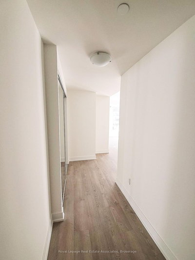 1926-9 Mabelle Avenue, Toronto, Ontario image-0-3