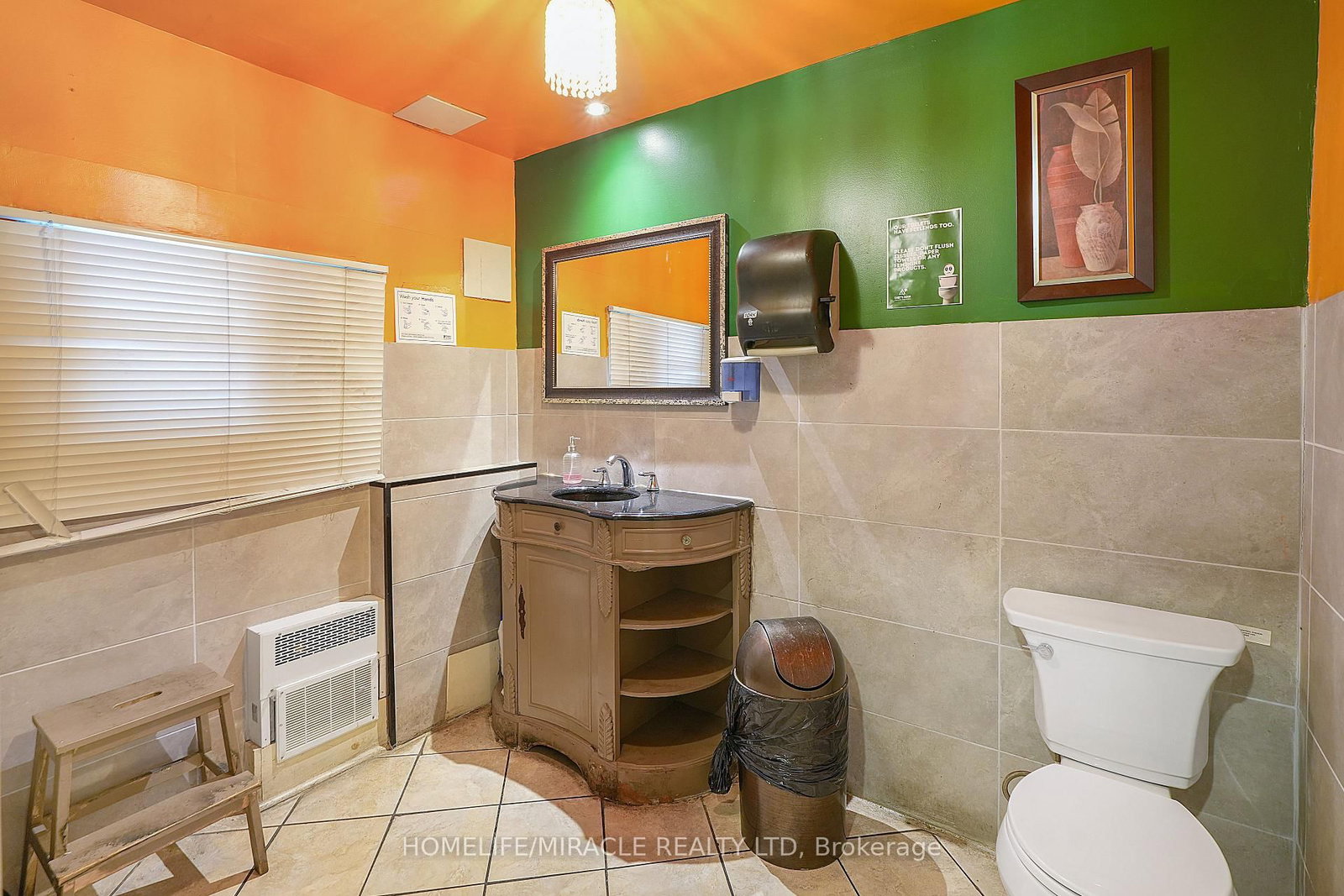 723 Lakeshore Road E - Photo 20