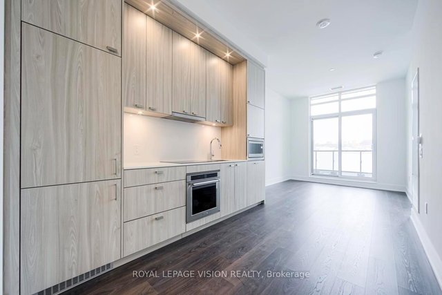 222 - 858 Dupont Street