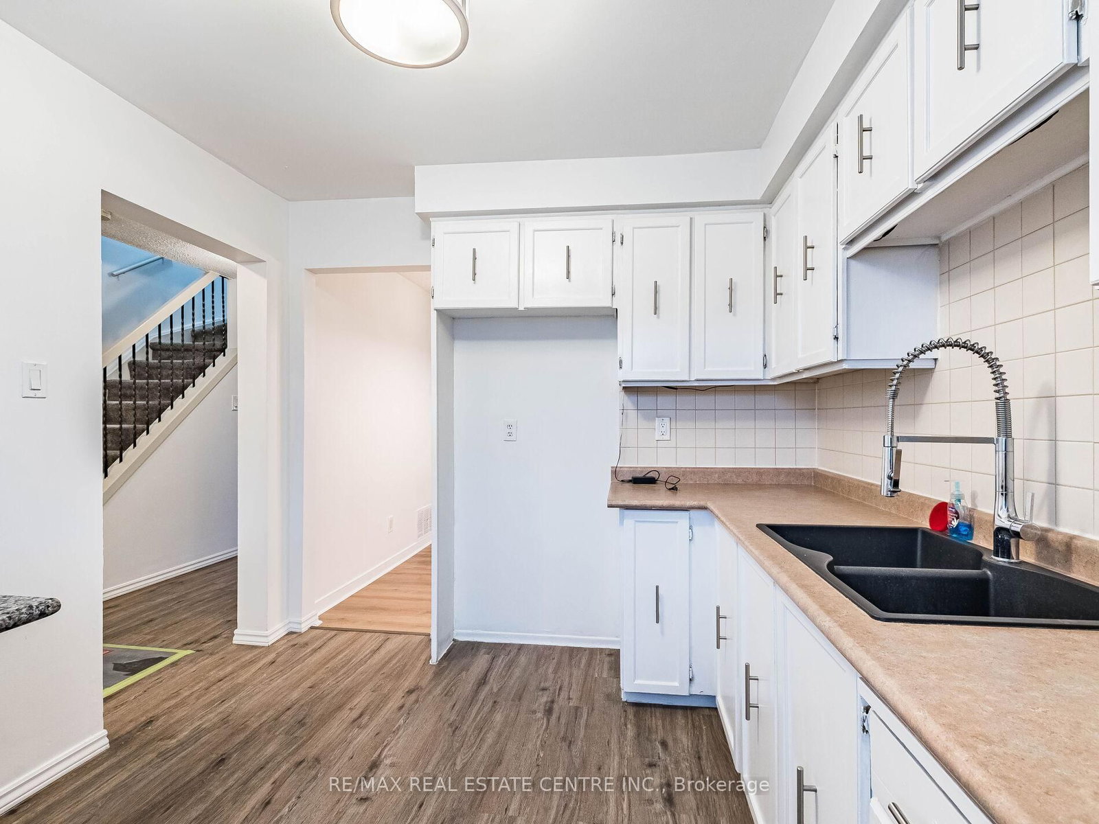 Townhouse for sale at 5 Moregate Crescent, Brampton, Ontario, L6S 3K9 - Central Park - MLS: W12778276