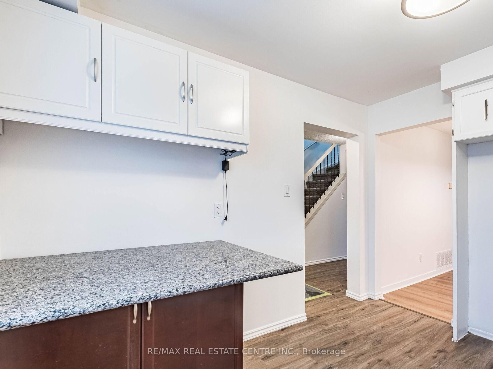 Townhouse for sale at 5 Moregate Crescent, Brampton, Ontario, L6S 3K9 - Central Park - MLS: W12778276