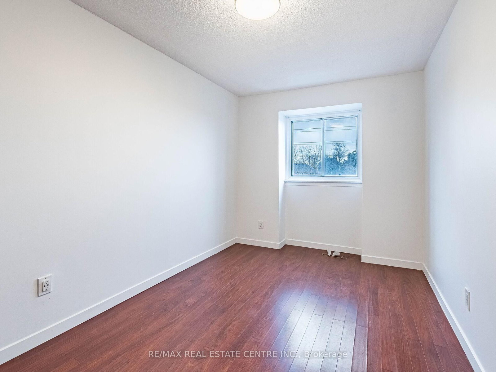 Townhouse for sale at 5 Moregate Crescent, Brampton, Ontario, L6S 3K9 - Central Park - MLS: W12778276