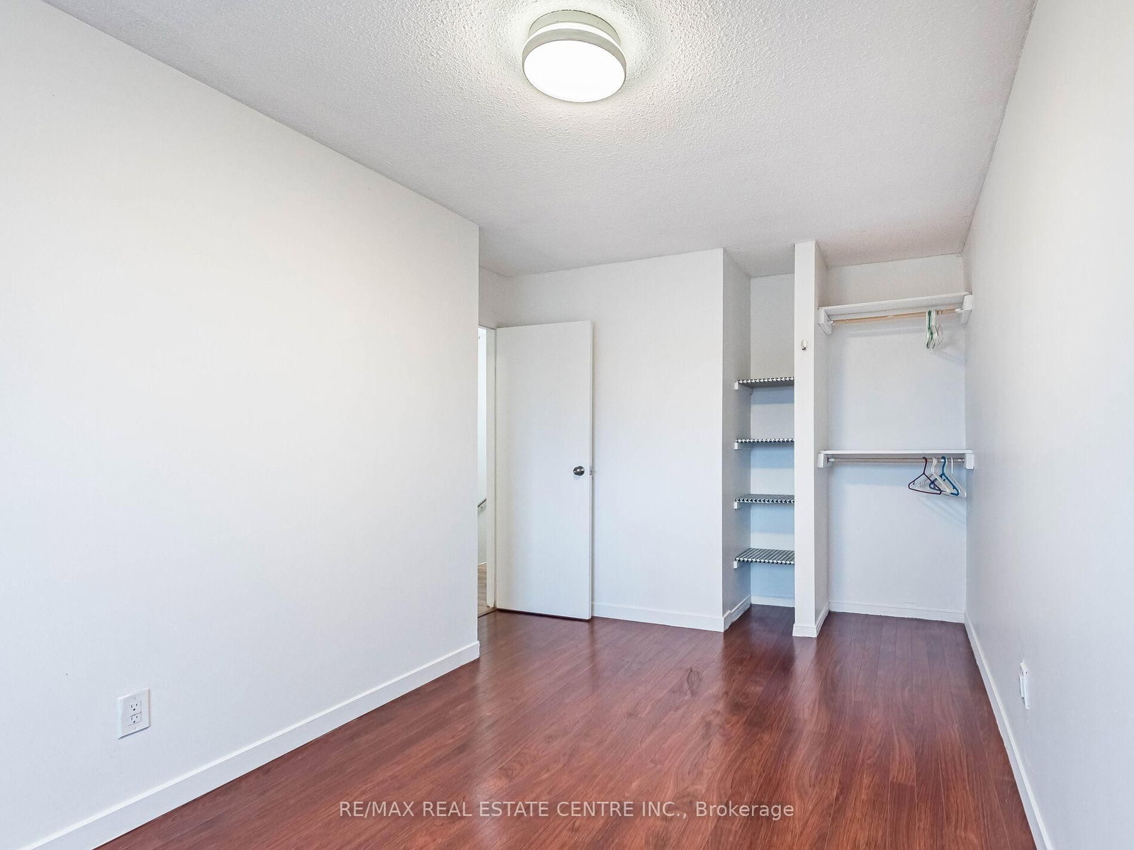 Townhouse for sale at 5 Moregate Crescent, Brampton, Ontario, L6S 3K9 - Central Park - MLS: W12778276