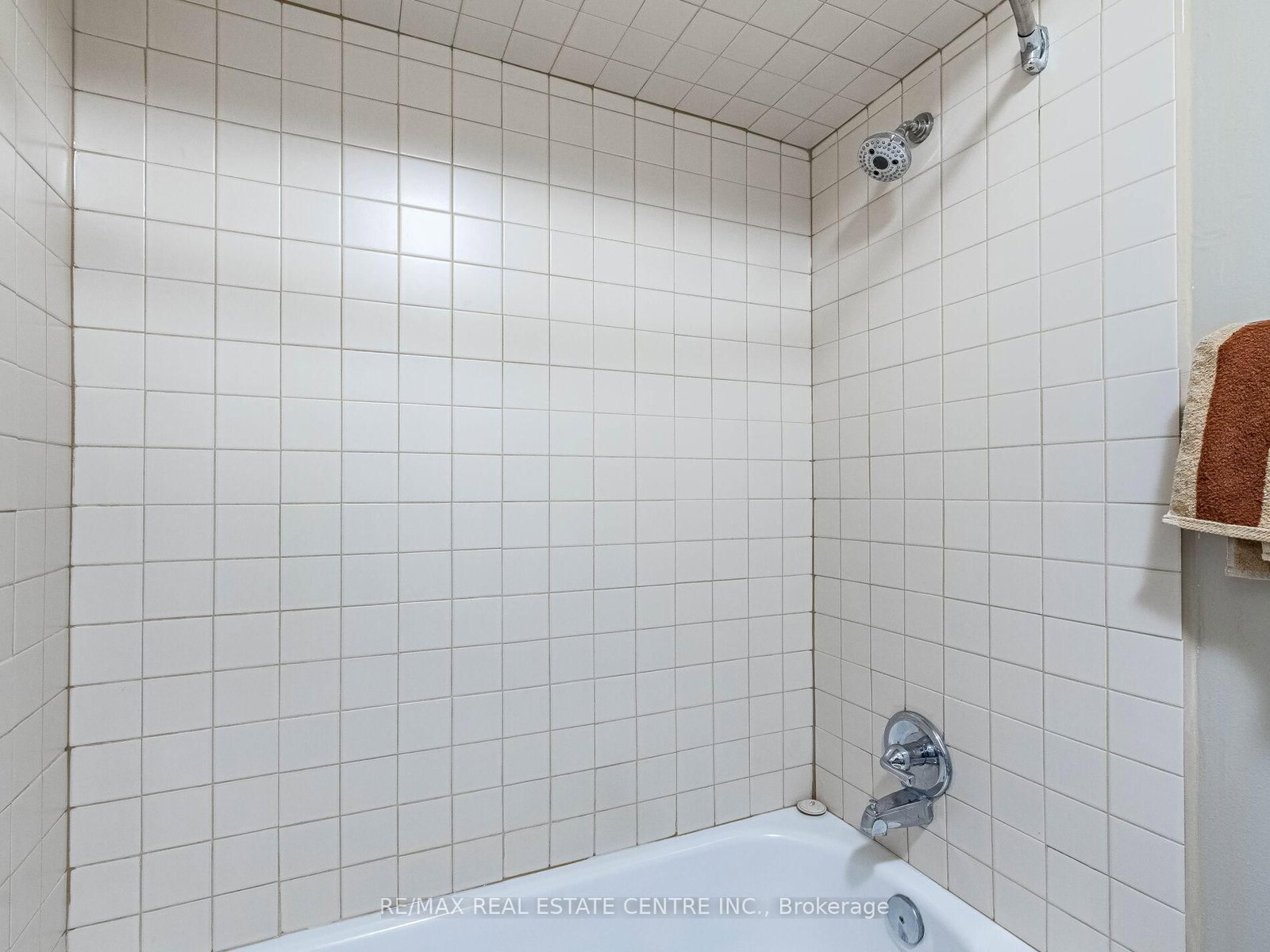 Townhouse for sale at 5 Moregate Crescent, Brampton, Ontario, L6S 3K9 - Central Park - MLS: W12778276