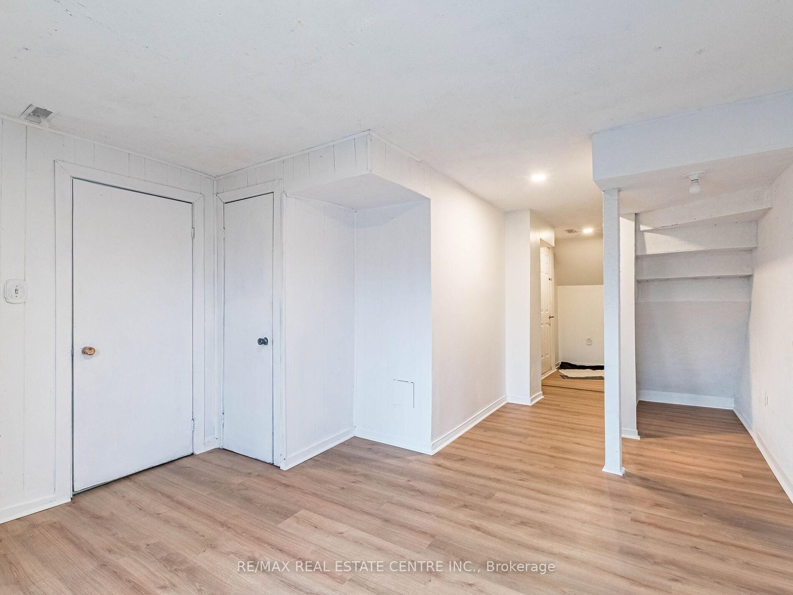 Townhouse for sale at 5 Moregate Crescent, Brampton, Ontario, L6S 3K9 - Central Park - MLS: W12778276