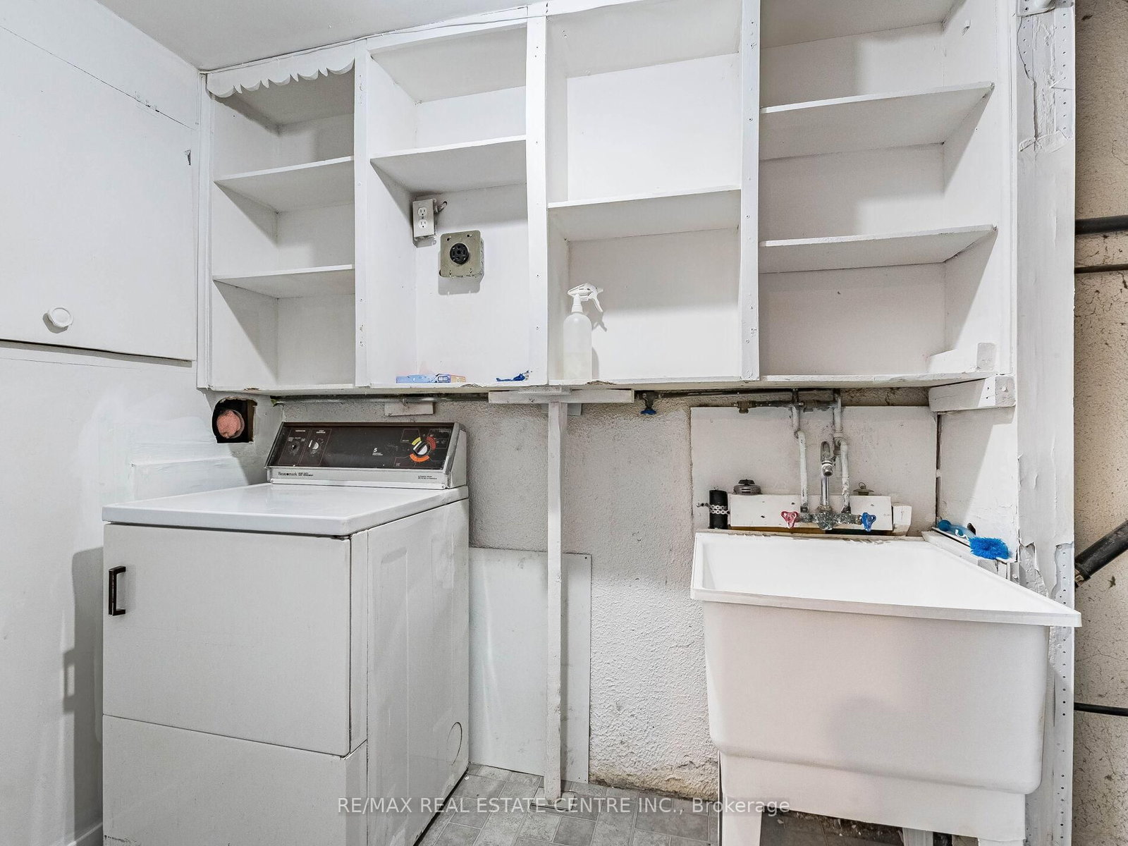 Townhouse for sale at 5 Moregate Crescent, Brampton, Ontario, L6S 3K9 - Central Park - MLS: W12778276