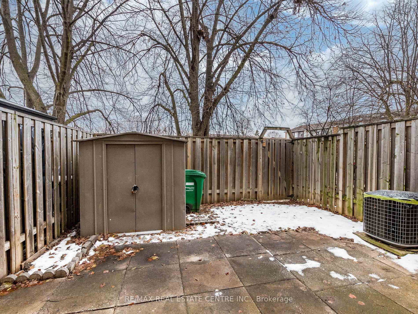 Townhouse for sale at 5 Moregate Crescent, Brampton, Ontario, L6S 3K9 - Central Park - MLS: W12778276