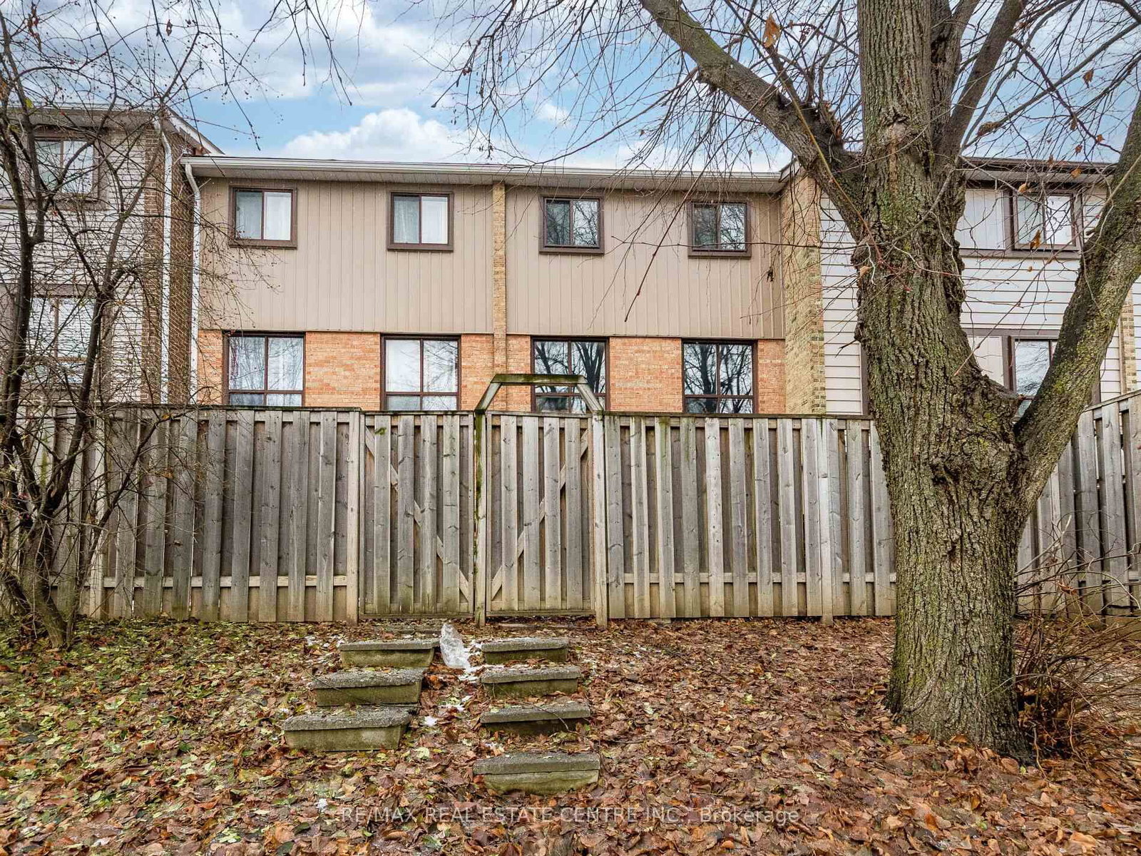 Townhouse for sale at 5 Moregate Crescent, Brampton, Ontario, L6S 3K9 - Central Park - MLS: W12778276