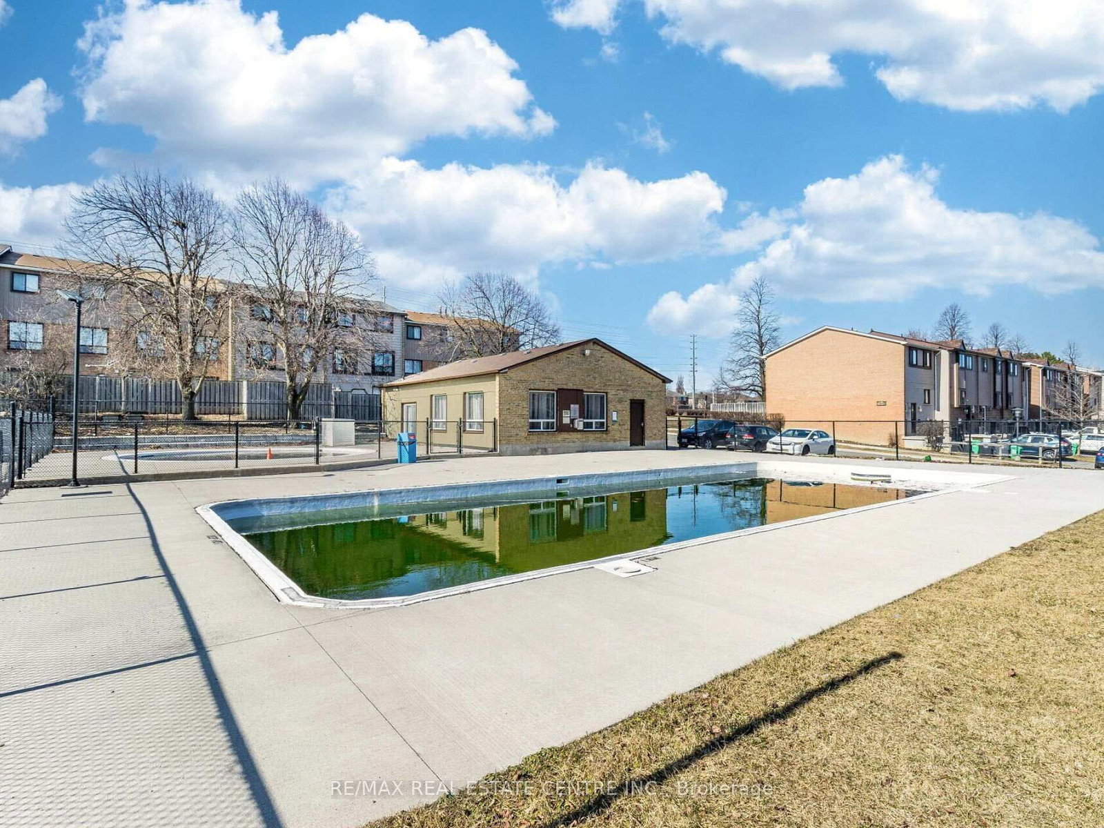 Townhouse for sale at 5 Moregate Crescent, Brampton, Ontario, L6S 3K9 - Central Park - MLS: W12778276