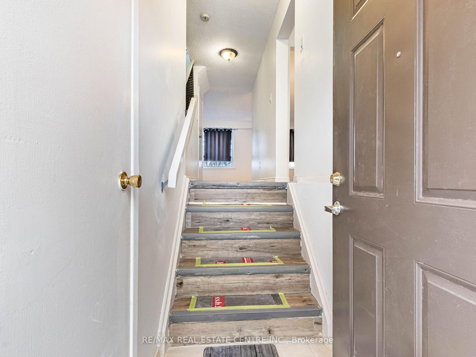 Townhouse for sale at 5 Moregate Crescent, Brampton, Ontario, L6S 3K9 - Central Park - MLS: W12778276