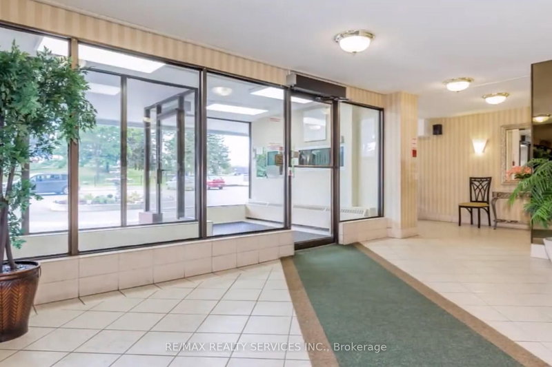 304 - 18 Knightsbridge Rd, Brampton, L6T 3X5 | Image 3