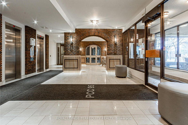 206 - 966 Inverhouse Dr, Mississauga, L5J 4B6 | Image 3