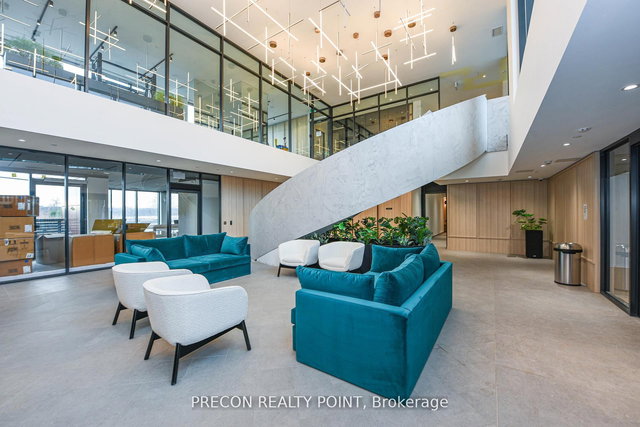 1102 - 3071 Trafalgar Road