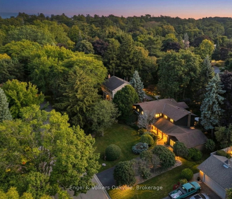 250 Gatestone Ave, Oakville, L6J 5R9 | Image 3