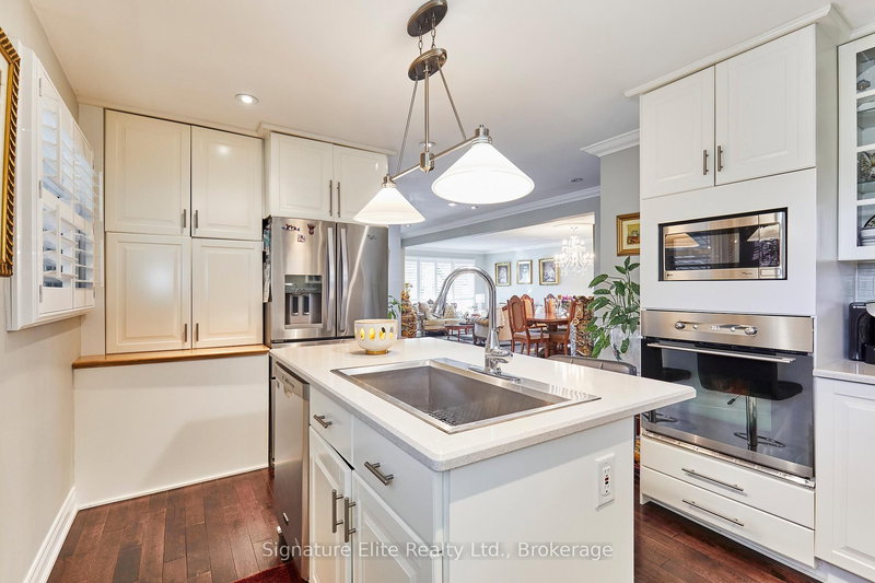 593A Scarlett Rd, Toronto, M9P 2S6 | Image 3