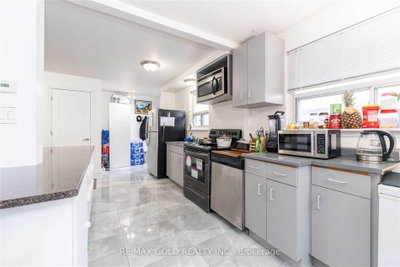 63 Newstead Crescent — more photos