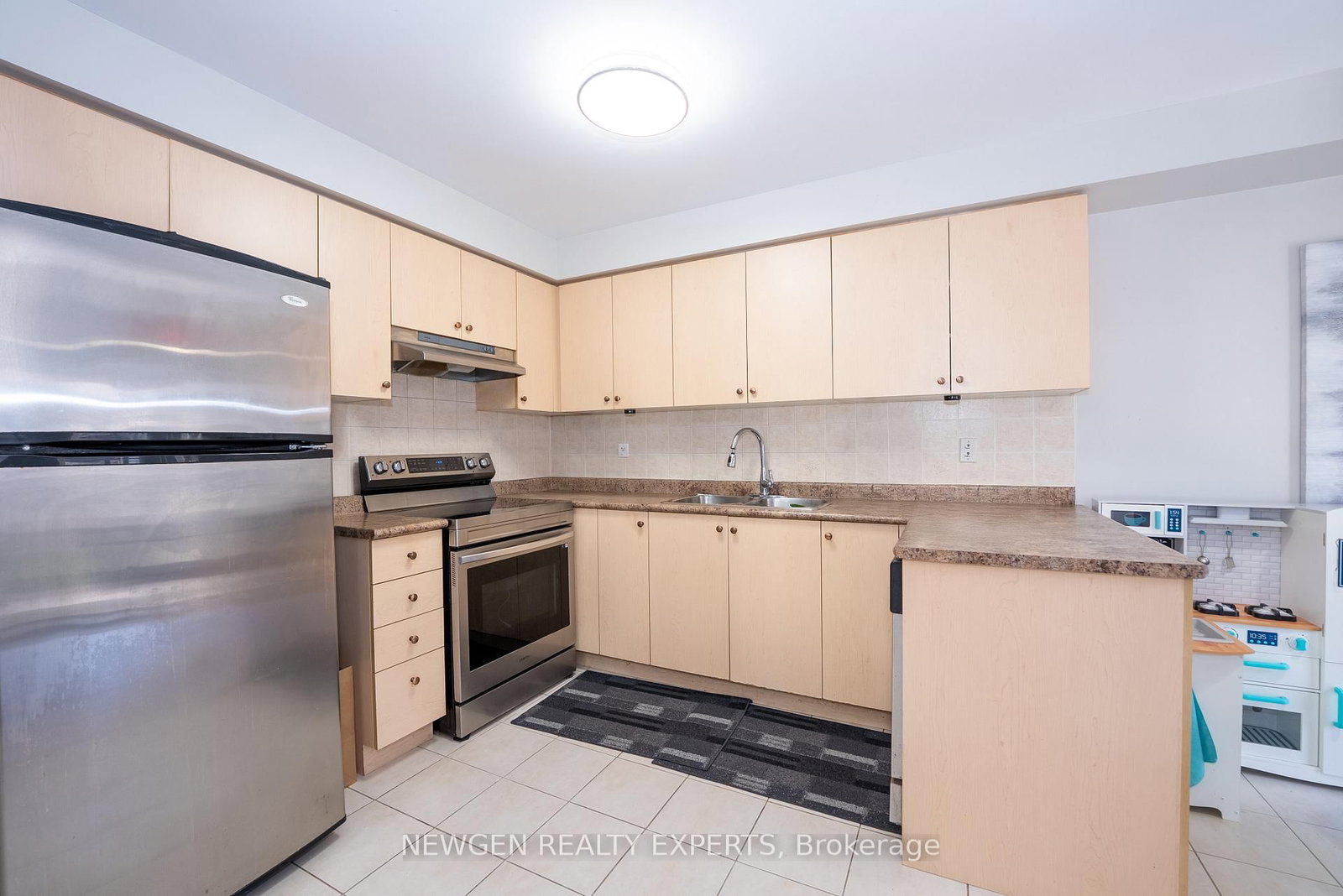 Detached House for sale at 87 Luella Crescent, Brampton, Ontario, L7A 3H5 - Fletcher's Meadow - MLS: W12779802