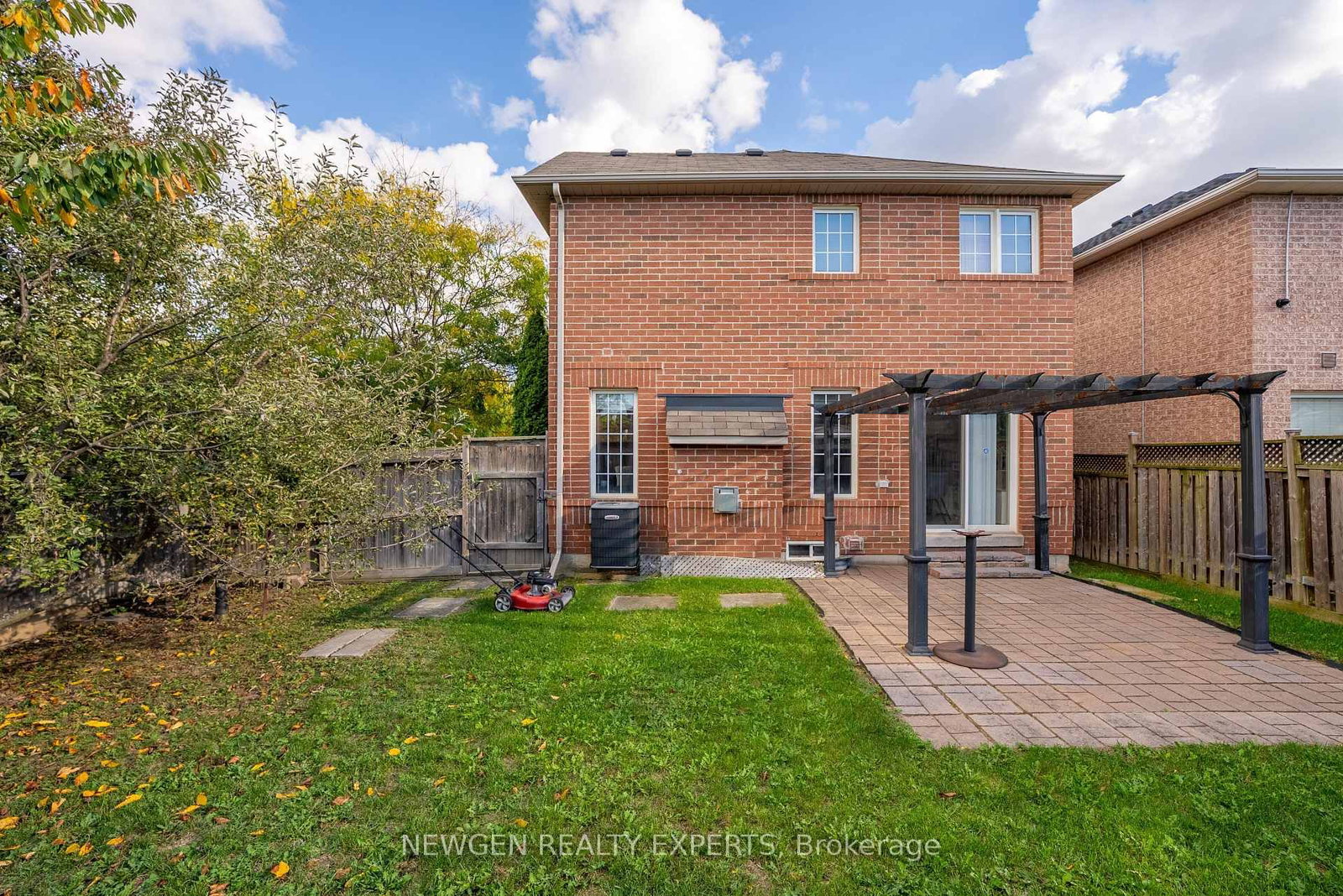 Detached House for sale at 87 Luella Crescent, Brampton, Ontario, L7A 3H5 - Fletcher's Meadow - MLS: W12779802