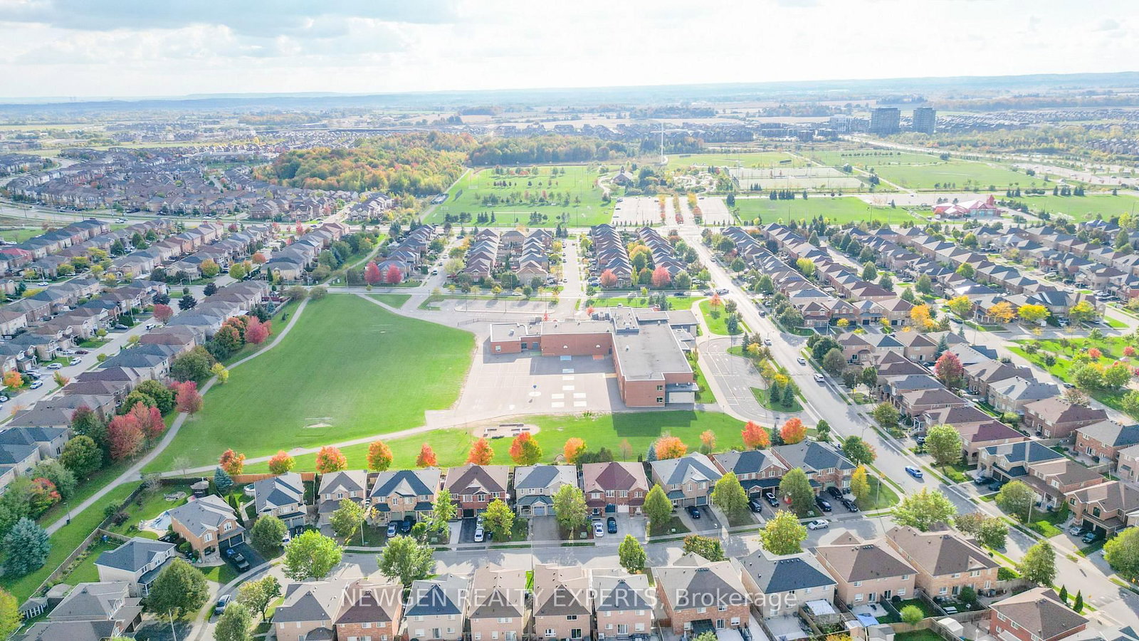 Detached House for sale at 87 Luella Crescent, Brampton, Ontario, L7A 3H5 - Fletcher's Meadow - MLS: W12779802