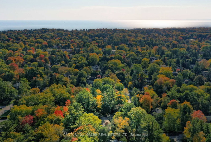 1296 Cumnock Cres, Oakville, L6J 2N7 | Image 2