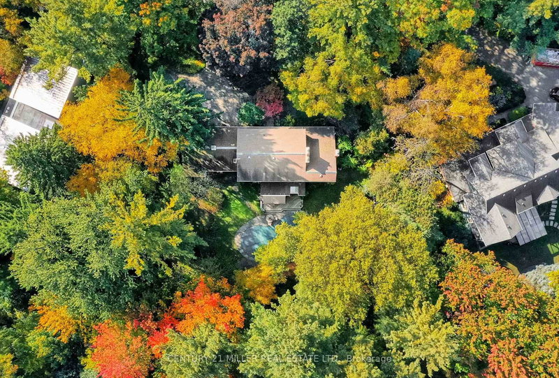 1296 Cumnock Cres, Oakville, L6J 2N7 | Image 3