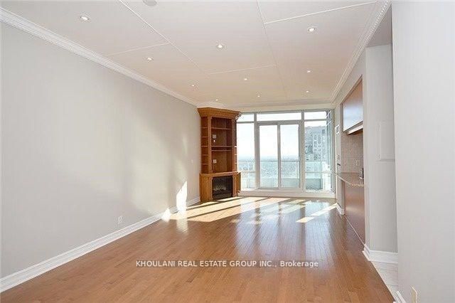 3002 - 1 Elm Drive W