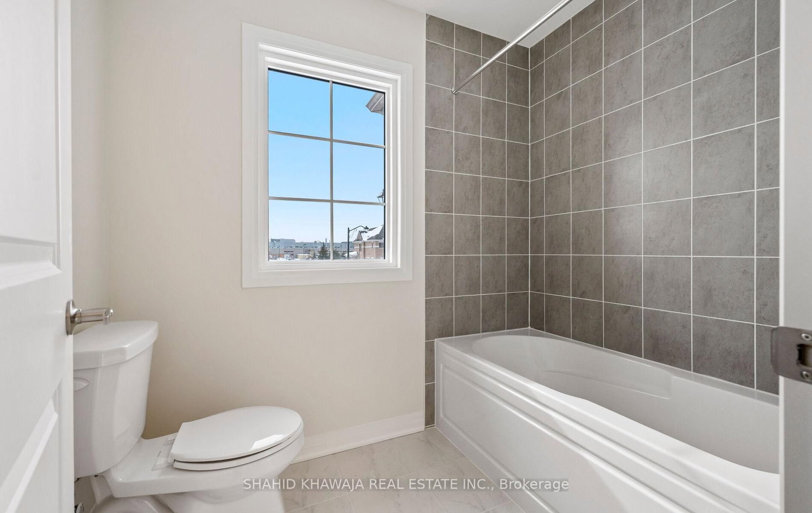 Detached House for sale at 1109 Dent Terrace, Milton, Ontario, L9E 1X9 - Bowes - MLS: W12780150