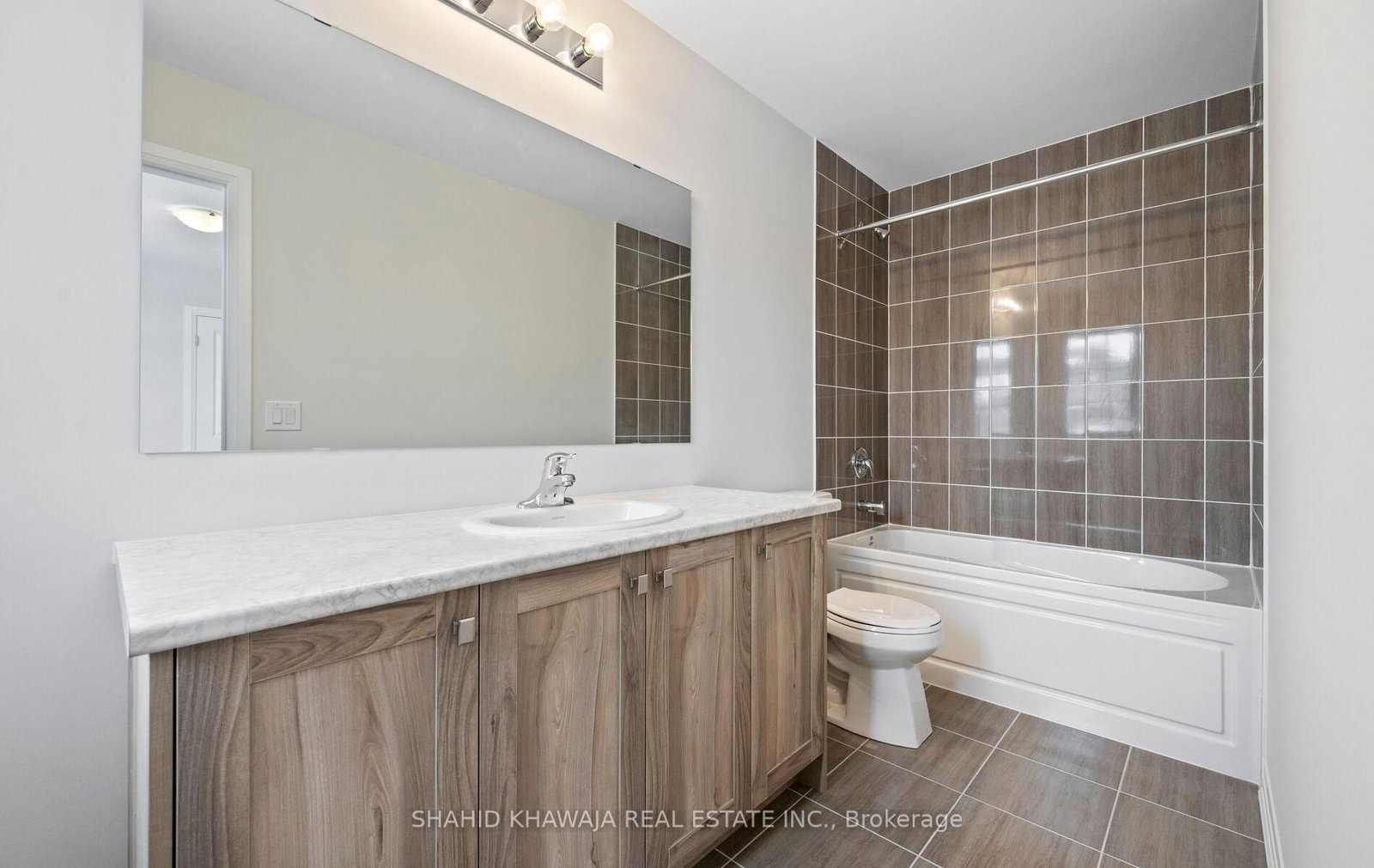 Detached House for sale at 1109 Dent Terrace, Milton, Ontario, L9E 1X9 - Bowes - MLS: W12780150