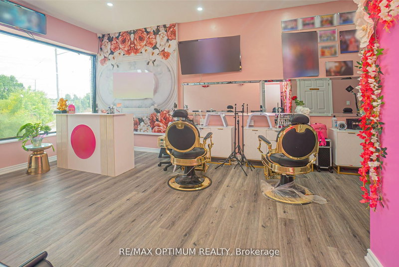 7060 Airport Rd, Mississauga, L4T 2G8 | Image 2