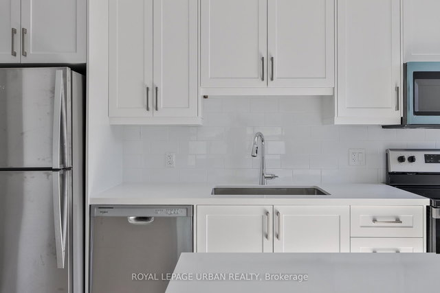 6 - 2841 Keele Street