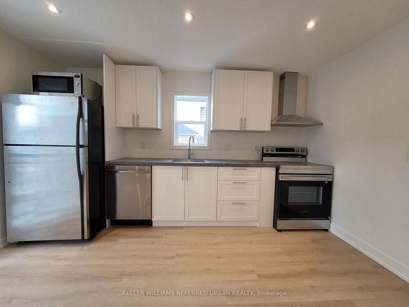 2 - 84 Foch Ave, Toronto, M8W 3X6 | Image 2