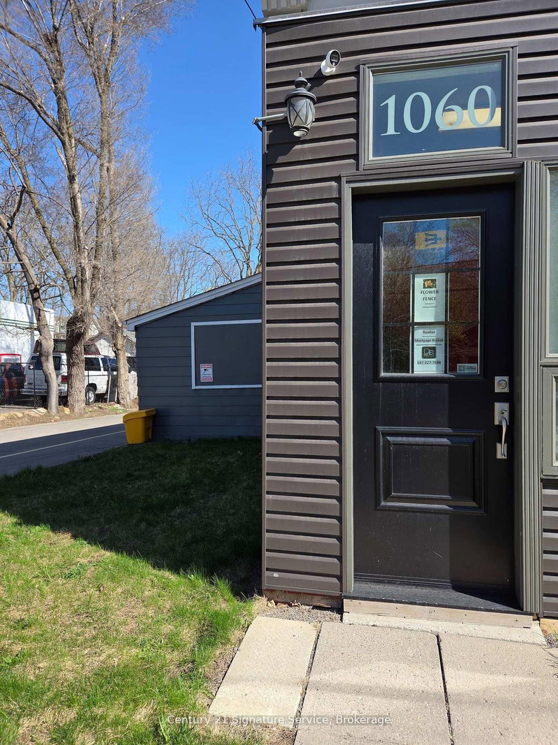 Main Flr - 1060 Old Derry Rd, Mississauga, L5W 1A1 | Image 3