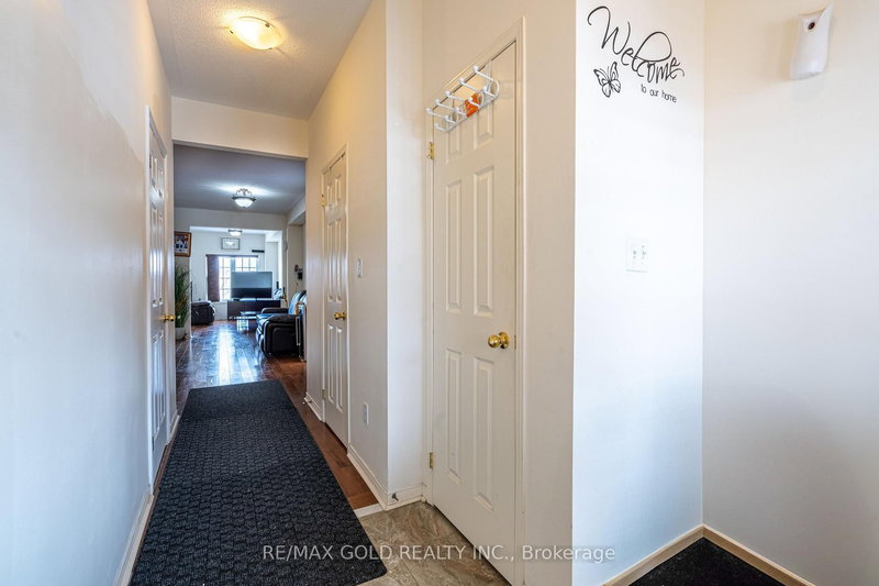 14 Gulfbrook Circ, Brampton, L6Z 0G4 | Image 3
