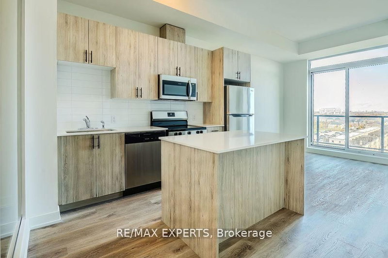 home for lease on 802-2475 Old Bronte Rd Road