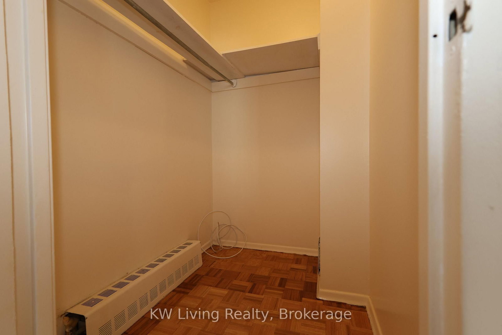 33 Central Parkway W, Unit 504 - Photo 19