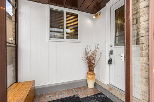 4288 Shelby Crescent