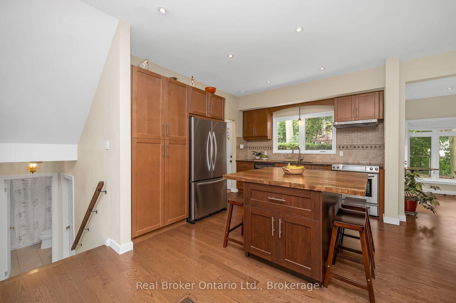 Listing Image 14